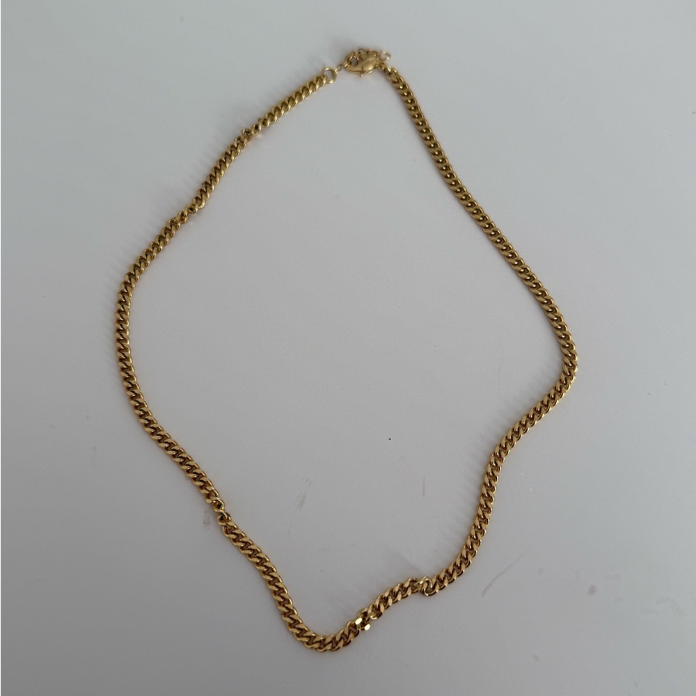 H&M Gold Curb Link Necklace Timeless Accessory